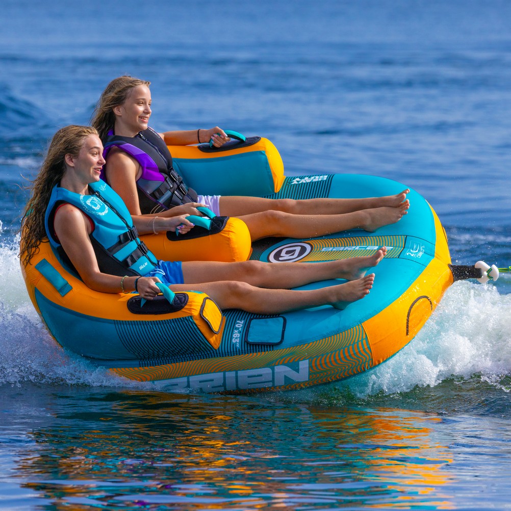 Kanapa O'Brien Barca 2 holowana w dynamiczny sposób